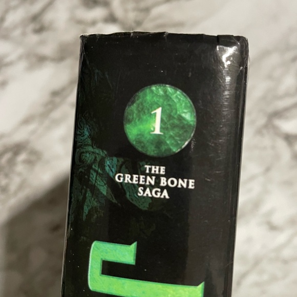 Jade City by Fonda Lee Hardcover First edition - Picture 12 of 14